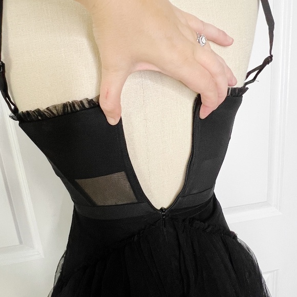 Betsy & Adam Tiered Tulle Ruffle Gown Size 2 Black Maxi Dress Corset - Picture 11 of 14
